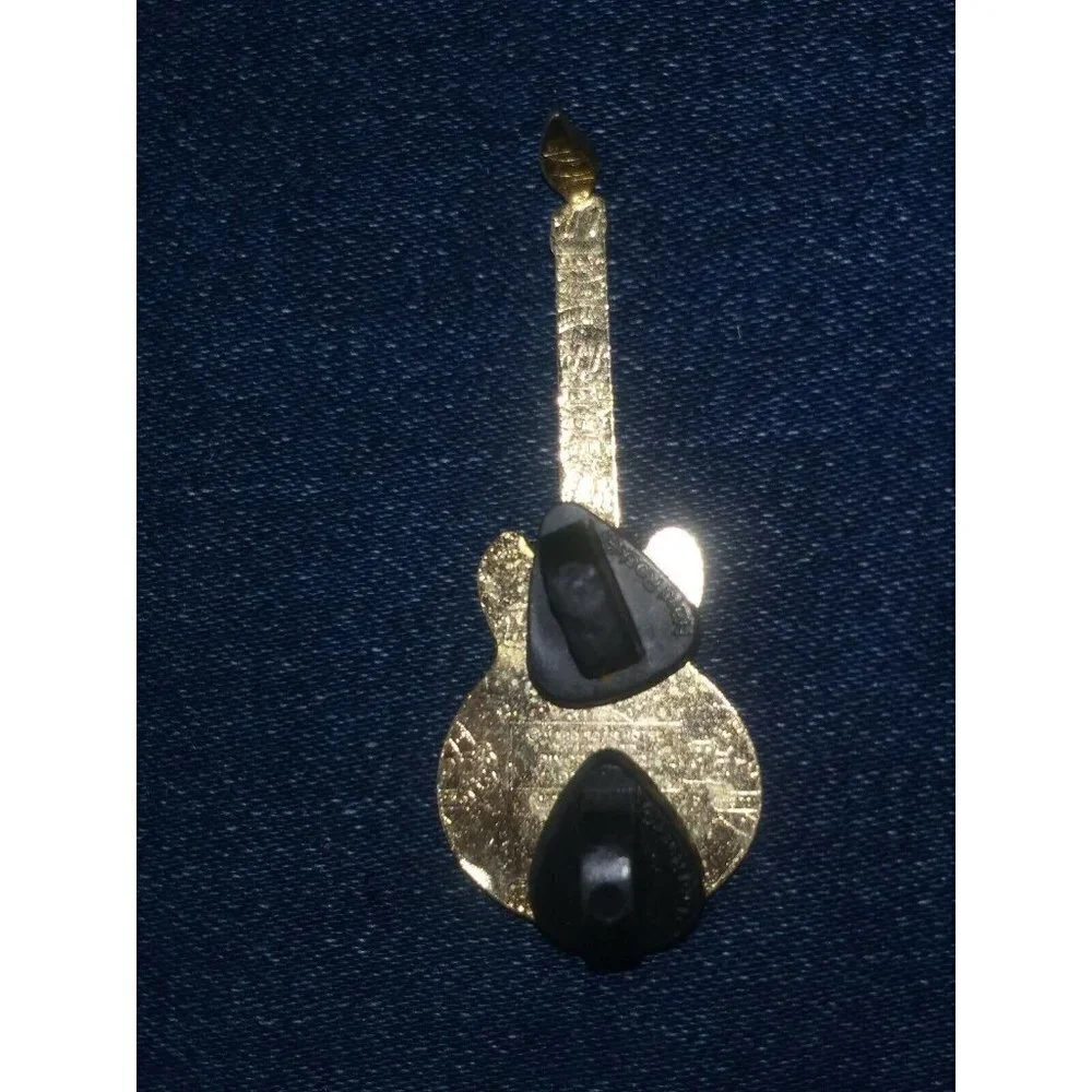 Seminole Hard Rock Casino & Hotel Guitar Pin 3-tier cake Tampa Happy Birthday